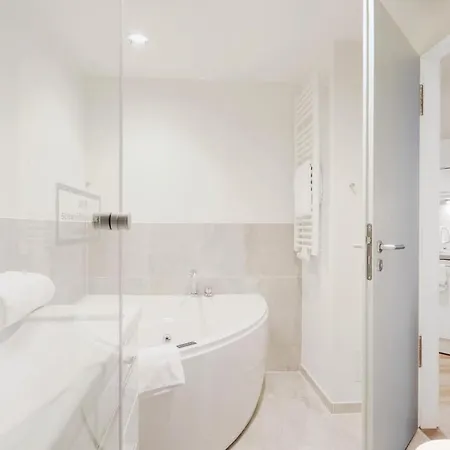 Cozy In Travemuende With Kitchen Apartment *